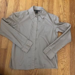 MARC JACOBS beige snap front cotton shirt, size 2.